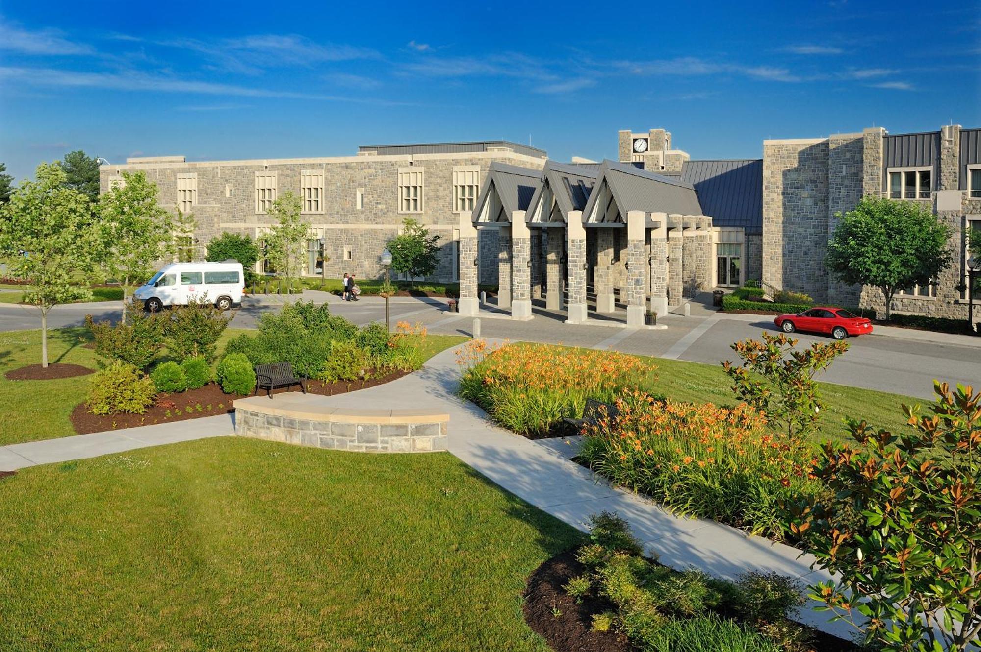 The Inn At Virginia Tech - On Campus بلاكسبورغ المظهر الخارجي الصورة